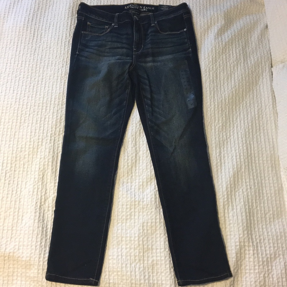 American Eagle Skinny size 10 short. New w/tags